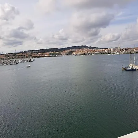 Arche De Noe 250, Superbe Studio Avec Vue Bateaux Apartment *